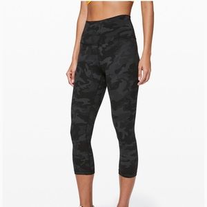 Lululemon Align crop